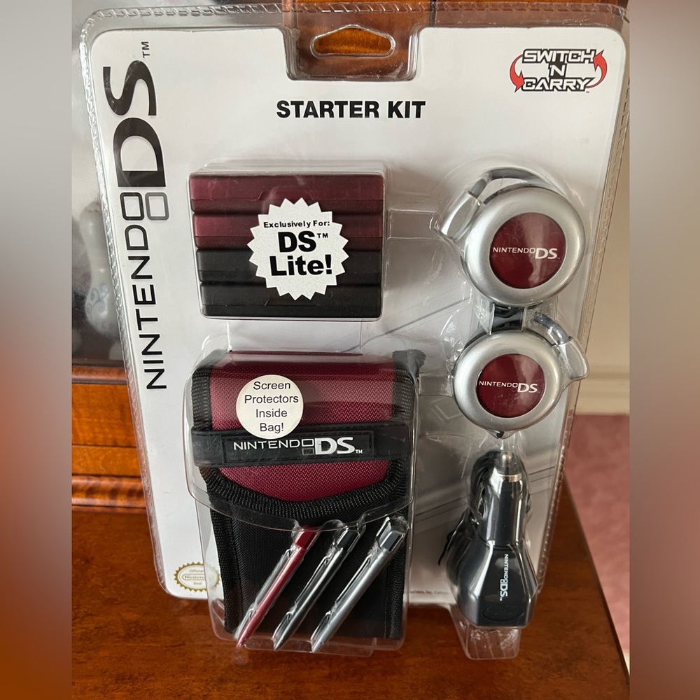 Nintendo DS Lite Starter Kit Black & Red Carry Case Headphones Lot NEW